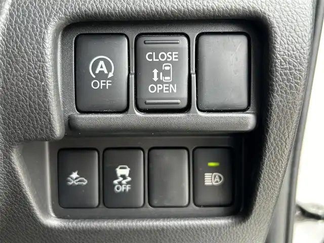 日産 デイズ ルークス ハイウェイスター Xターボ 鳥取県 2017(平29)年 4万km ホワイトパール ターボ車/純正ナビ/フルセグ/DVD/CD/BT/全方位カメラ/エマージェンシーブレーキ/LEDヘットライト/フォグライト/片側パワースライド/純正14インチアルミホイール/プッシュエンジンスタート/ウィンカーミラー/アイドリングストップ/ドアバイザー/保証書・取扱説明書