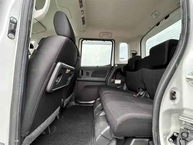 日産 デイズ ルークス ハイウェイスター Xターボ 鳥取県 2017(平29)年 4万km ホワイトパール ターボ車/純正ナビ/フルセグ/DVD/CD/BT/全方位カメラ/エマージェンシーブレーキ/LEDヘットライト/フォグライト/片側パワースライド/純正14インチアルミホイール/プッシュエンジンスタート/ウィンカーミラー/アイドリングストップ/ドアバイザー/保証書・取扱説明書