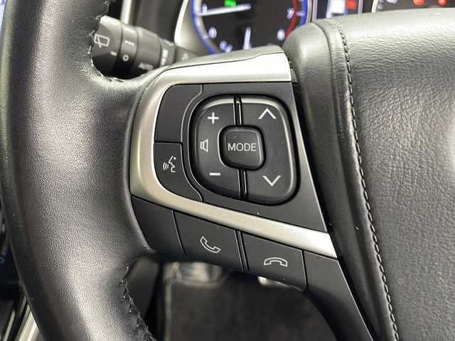 トヨタ ハリアー プレミアム 鹿児島県 2019(令1)年 7.8万km ホワイトパールクリスタルシャイン 純正9インチナビ/（AM/FM//CD/DVD/BluetoothフルセグTV)/バックカメラ/モデリスタエアロ/ETC/クルーズコントロール/パワーシート/ハーフレザーシート/パワーバックドア/オートライト/オートマチックハイビーム/プッシュスタート/スマートキー/純正フロアマット