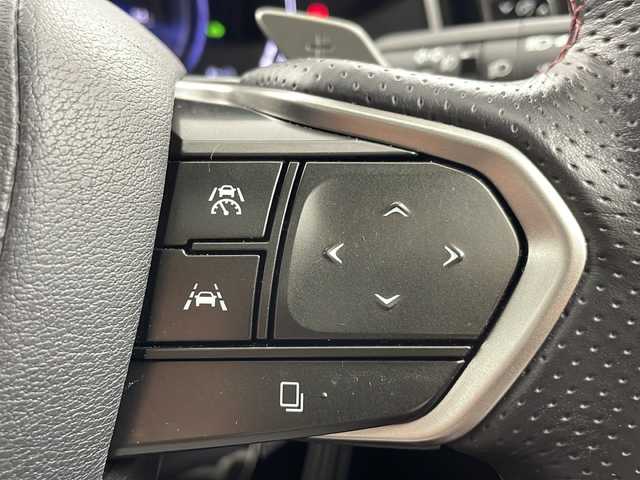 レクサス ＮＸ 350h Fスポーツ 岐阜県 2022(令4)年 3.3万km ホワイトノーヴァガラスフレーク 14インチ純正ディスプレイオーディオプラス/フルセグTV / Bluetooth / USB / Miracast / AM・FMラジオ/カラーヘッドアップディスプレイ/アラウンドビューモニター/ビルトインETC/前後ドライブレコーダー/Lexus Safety System + /プリクラッシュセーフティ（衝突回避支援）/レーントレーシングアシスト（車線維持支援）/ロードサインアシスト（標識読み取り表示）/ドライバー異常時対応システム/プロアクティブドライビングアシスト（予防運転支援）/レーダークルーズコントロール（追従機能付き）/アダプティブハイビームシステム／オートマチックハイビーム/発進遅れ告知機能/ブラインドスポットモニター/パーキングサポートブレーキ/クリアランスソナー/赤黒レザーシート/運転席＋助手席パワーシート/運転席ポジションメモリー機能付き/全席シートヒーター/運転席＋助手席エアシート/本革巻きステアリング/ステアリングヒーター/パドルシフト/純正20インチアルミホイール/ハンズフリーパワーバックドア/スマートキー/電動パーキングブレーキ＋オートホールド機能/純正ドアバイザー・フロアマット付き/スペアキー・カードキーあり