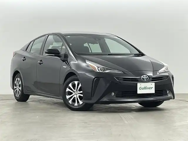 トヨタ プリウス A 福島県 2019(平31)年 5.6万km アティチュードブラックマイカ トヨタセーフティーセンス /・PCS/・RCTA/・オートマチックハイビーム/・ヘッドアップディスプレイ/・車線逸脱警報/・レーダークルーズコントロール/純正メモリナビゲーション/【AM/FM/CD/Bluetooth/フルセグ】/バックカメラ /パワーシート/ETC　/デジタルインナーミラー　/プッシュスタート　/スマートキー　/・スペアキー　/ステアリングスイッチ　/自動駐車システム　/オートライト　/・LEDライト/ウィンカーミラー/オートミラー/純正フロアマット