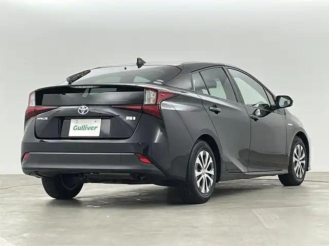 トヨタ プリウス A 福島県 2019(平31)年 5.6万km アティチュードブラックマイカ トヨタセーフティーセンス /・PCS/・RCTA/・オートマチックハイビーム/・ヘッドアップディスプレイ/・車線逸脱警報/・レーダークルーズコントロール/純正メモリナビゲーション/【AM/FM/CD/Bluetooth/フルセグ】/バックカメラ /パワーシート/ETC　/デジタルインナーミラー　/プッシュスタート　/スマートキー　/・スペアキー　/ステアリングスイッチ　/自動駐車システム　/オートライト　/・LEDライト/ウィンカーミラー/オートミラー/純正フロアマット