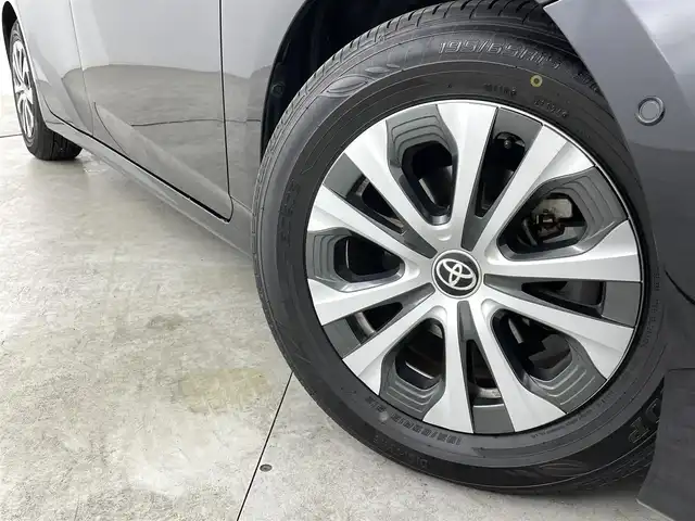 トヨタ プリウス A 福島県 2019(平31)年 5.6万km アティチュードブラックマイカ トヨタセーフティーセンス /・PCS/・RCTA/・オートマチックハイビーム/・ヘッドアップディスプレイ/・車線逸脱警報/・レーダークルーズコントロール/純正メモリナビゲーション/【AM/FM/CD/Bluetooth/フルセグ】/バックカメラ /パワーシート/ETC　/デジタルインナーミラー　/プッシュスタート　/スマートキー　/・スペアキー　/ステアリングスイッチ　/自動駐車システム　/オートライト　/・LEDライト/ウィンカーミラー/オートミラー/純正フロアマット
