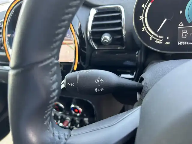 ＭＩＮＩ ＢＭＷ ミニ クラブマン クーパーD 滋賀県 2022(令4)年 1.5万km MINI Yoursエニグマティックブラック インテリジェントセーフティ/デジタルメーター/ハーフレザーシート/・前席シートヒーター/オートクルーズコントロール/インテリジェントセーフティ/ペッパーパッケージ/パークディスタンスコントロール/コンフォートアクセス/バックカメラ/ETC/アンビエントライト/保証書/スペアキー