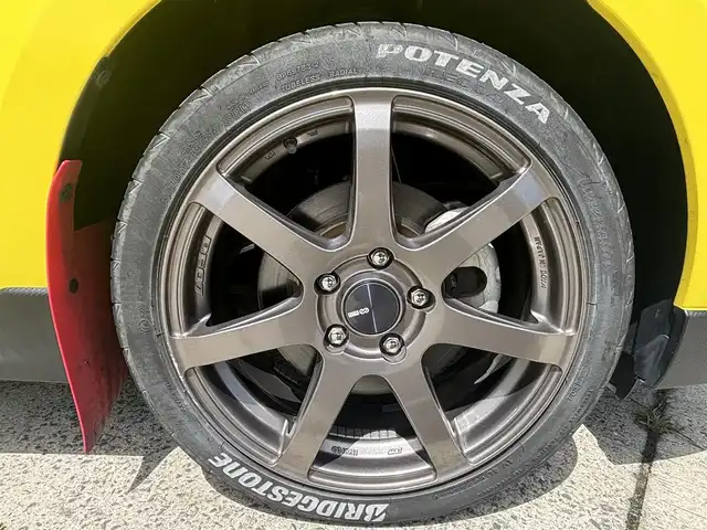 スズキ スイフト スポーツ セーフティPKG 長崎県 2018(平30)年 6.4万km チャンピオンイエロー 社外メモリナビ/(CD/DVD/フルセグ)/衝突軽減ブレーキ/レーンアシスト/レーダークルーズ/シートヒーター/ETC/ENKEI17インチAW/HKSマフラーカッター/社外ツイーター/ドライブレコーダー/マッドガード