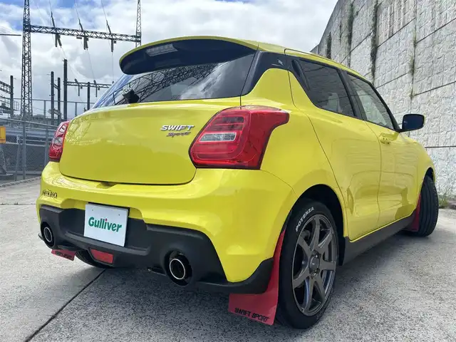 スズキ スイフト スポーツ セーフティPKG 長崎県 2018(平30)年 6.4万km チャンピオンイエロー 社外メモリナビ/(CD/DVD/フルセグ)/衝突軽減ブレーキ/レーンアシスト/レーダークルーズ/シートヒーター/ETC/ENKEI17インチAW/HKSマフラーカッター/社外ツイーター/ドライブレコーダー/マッドガード