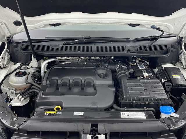 フォルクスワーゲン ゴルフ トゥーラン TDI ハイライン 栃木県 2020(令2)年 8.5万km ピュアホワイト 純正ナビ/(CD/DVD/SD/BT/フルセグ)/アダプティブクルーズコントロール/レーンキープアシスト/プリクラッシュブレーキ/リヤトラフィックアラート/バックカメラ/ETC2.0/ドライブレコーダー/パドルシフト/シートヒーター/ルーフレール/LEDヘッドランプ/オートライト/純正17インチアルミホイール/純正フロアマット