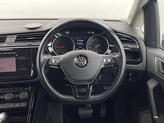 フォルクスワーゲン ゴルフ トゥーラン TDI ハイライン 栃木県 2020(令2)年 8.5万km ピュアホワイト 純正ナビ/(CD/DVD/SD/BT/フルセグ)/アダプティブクルーズコントロール/レーンキープアシスト/プリクラッシュブレーキ/リヤトラフィックアラート/バックカメラ/ETC2.0/ドライブレコーダー/パドルシフト/シートヒーター/ルーフレール/LEDヘッドランプ/オートライト/純正17インチアルミホイール/純正フロアマット