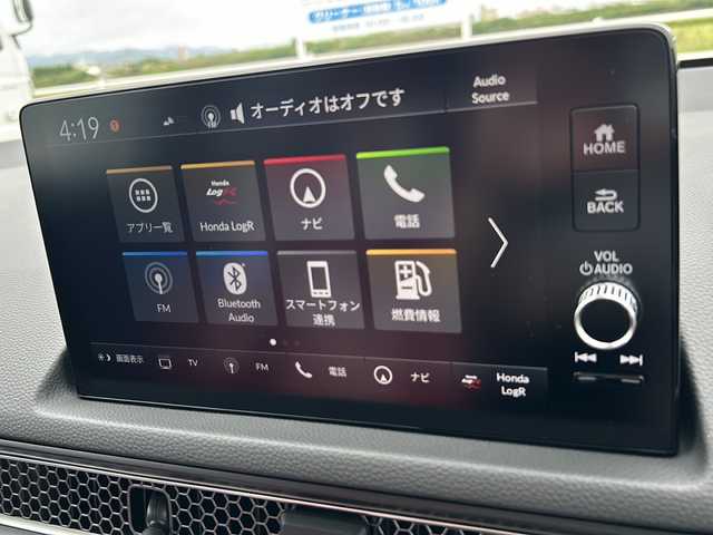 ホンダ シビック タイプR 佐賀県 2025(令7)年 0.1万km未満 チャンピオンシップホワイト 登録時走行距離5km/登録済未使用車/Honda CONNECT9インチディスプレイ/・フルセグTV/Bluetooth/AppleCarPlay/・ETC2.0車載器〈ナビゲーション連動〉/・TYPE R専用データロガー Honda LogR/TYPE R専用10.2インチデジタルグラフィックメーター＋LEDレブインジケーター/フルLEDヘッドライト〈デイタイムランニングランプ付〉/（オートレベリング/オートライトコントロール機構付）/Honda SENSING/ドライブモードスイッチ/・INDIVIDUALモード/・SPORTモード/・COMFORTモード/＋Rモードスイッチ/レブマッチシステム/Honda TYPE Rシート〈ラックススェード(R)〉/TYPE R専用ステアリングホイール/ステンレス製スポーツペダル/シリアルナンバー入りアルミ製エンブレム/TYPE R専用エアロダイナミクス/カラードバンパー/TYPE R専用リアスポイラー＋アルミダイキャストステー/アダプティブ・ダンパー・システム/TYPE R専用サスペンション/Brembo社製フロント大径ベンチレーテッド2ピースディスクブレーキ/Brembo社製フロントアルミ対向4ポットキャリパー/新車保証書&取扱説明書/スペアキー1本
