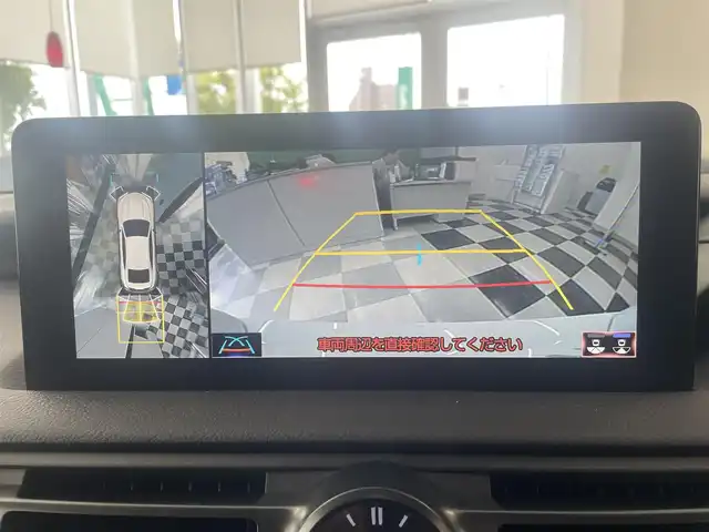 レクサス ＩＳ 500 Fスポーツパフォーマンス 神奈川県 2025(令7)年 0.1万km ホワイトノーヴァガラスフレーク ワンオーナー/走行距離194km/10.3インチディスプレイオーディオ/　・全方位カメラ/　・フルセグTV/BT/AppleCarPlay/AndroidAuto/　・CD/DVD/BD/OP/　・ムーンルーフ（チルト＆スライド式）/　・エアロダイナミクスミラーカバー/　・“マークレビンソン”プレミアムサラウンドサウンドシステム/　・F SPORT Performance”オレンジブレーキキャリパー/　　（フロントLEXUSロゴ）/Lexus Safety System＋/　・AHB/　・LTA/　・PCS/　・RSA/　・先行車発進告知機能/　・ドライバー異常時対応システム/　・レーダークルーズコントロール/前席/　・パワーシート/　・シートヒーター/　・シートベンチレーション/保証継承可/スマートキー×3/取扱説明書/整備記録簿