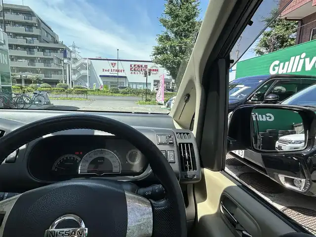 日産 セレナ ライダー 東京都 2007(平19)年 6.6万km シルバー ・Wサンルーフ/・純正ナビ/(DVD/CD/Music Box/Bluetooth）/・後席モニター(天吊画面）/・前後ドライブレコーダー/・サイド、バックカメラ/・パワースライドドア/・電動格納ウィンカーミラー/・セキュリティイモビライザー/・革ステアリング/・HIDライト/・フロントフォグランプ/・社外16インチアルミホイール/・ETC/・100V電源/・スマートキー/・Wエアバッグ/ABS/・取扱説明書/・保証書/・記録簿