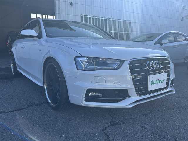 アウディ Ａ４ アバント 2．0 TFSI 神奈川県 2015(平27)年 4.2万km グレイシアホワイトメタリック 純正ナビ/　○フルセグTV/　○DVD/CD/AM/FM/BT/SD/バックカメラ/Audiブレーキプレワーニング/Audiサイドアシスト/Audiアクティブレーンアシスト/レーダークルーズコントロール/パーキングエイド/スピードオーバー警告/オートワイパー/前席パワーシート/前席シートヒーター/パワートランク/横滑り防止装置/アイドリングストップ/パドルシフト/ステアリングスイッチ/オートライト/LEDヘッドライト/ビルトインETC/スマートキー　2本/プッシュスタート/前後フォグランプ/純正トノカバー/純正フロアマット/純正ドアバイザー/保証書/取扱説明書