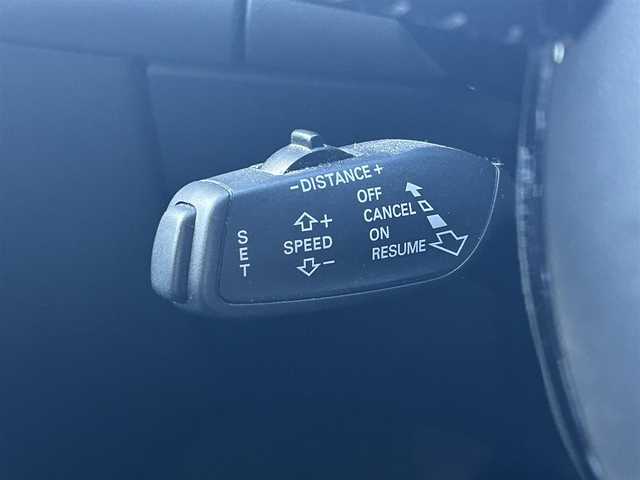 アウディ Ａ４ アバント 2．0 TFSI 神奈川県 2015(平27)年 4.2万km グレイシアホワイトメタリック 純正ナビ/　○フルセグTV/　○DVD/CD/AM/FM/BT/SD/バックカメラ/Audiブレーキプレワーニング/Audiサイドアシスト/Audiアクティブレーンアシスト/レーダークルーズコントロール/パーキングエイド/スピードオーバー警告/オートワイパー/前席パワーシート/前席シートヒーター/パワートランク/横滑り防止装置/アイドリングストップ/パドルシフト/ステアリングスイッチ/オートライト/LEDヘッドライト/ビルトインETC/スマートキー　2本/プッシュスタート/前後フォグランプ/純正トノカバー/純正フロアマット/純正ドアバイザー/保証書/取扱説明書