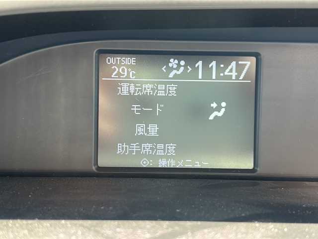 トヨタ ヴォクシー ZS 煌 福島県 2016(平28)年 3.1万km ブラック 4WD 純正9型ナビ バックカメラ 両側パワースライドドア 衝突軽減ブレーキ レーンキープ HIDヘッドライトオートハイビーム オートライト フォグランプ ETC 純正ドアバイザー 純正フロアマット