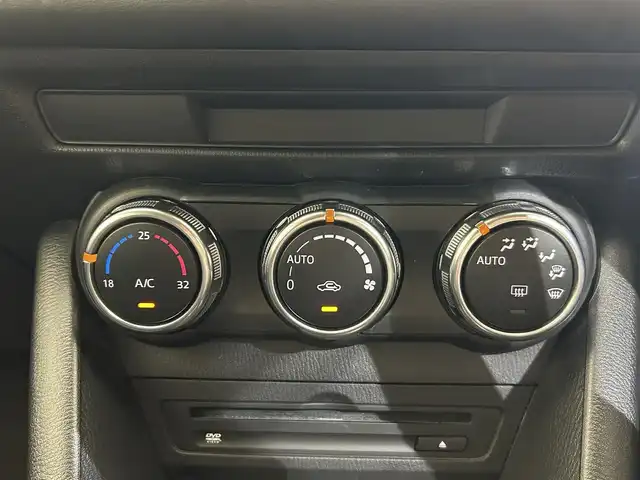 マツダ ＣＸ－３ 15S ツーリング 愛媛県 2020(令2)年 4.2万km スノーフレイクホワイトパールマイカ 純正ナビ/(Bluetooth/フルセグ/USB)/全周囲カメラ/衝突被害軽減ブレーキ/レーンキープアシスト/コーナーセンサー/ドライブレコーダー/ブラインドスポットモニター/オートホールド/アイドリングストップ/ステアリングスイッチ/スポーツモード/トノカバー/オートマチックハイビーム/オートライト/プッシュスタート/スペアキー/保証書/取扱説明書