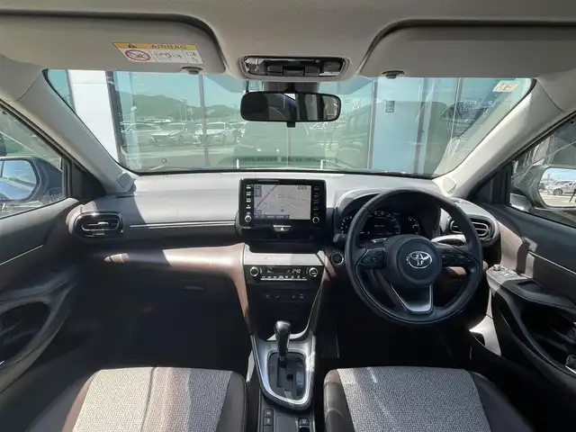 トヨタ ヤリスクロス Z 香川県 2021(令3)年 3万km ブラックマイカ 登録時走行距離：29205km/バックカメラ　/ドラレコ　/ＥＴＣ　/純正アルミ１８インチ　/ディスプレイオーディオ　/フルセグＴＶ　/運転席パワーシート　/シートヒーター　/ＬＥＤヘッドライト　/コーナーセンサー　/横滑り防止　/Ｗサイドエアバック