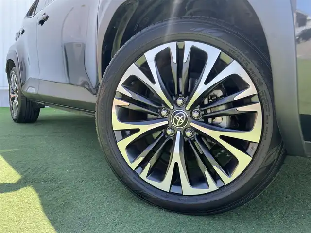 トヨタ ヤリスクロス Z 香川県 2021(令3)年 3万km ブラックマイカ 登録時走行距離：29205km/バックカメラ　/ドラレコ　/ＥＴＣ　/純正アルミ１８インチ　/ディスプレイオーディオ　/フルセグＴＶ　/運転席パワーシート　/シートヒーター　/ＬＥＤヘッドライト　/コーナーセンサー　/横滑り防止　/Ｗサイドエアバック