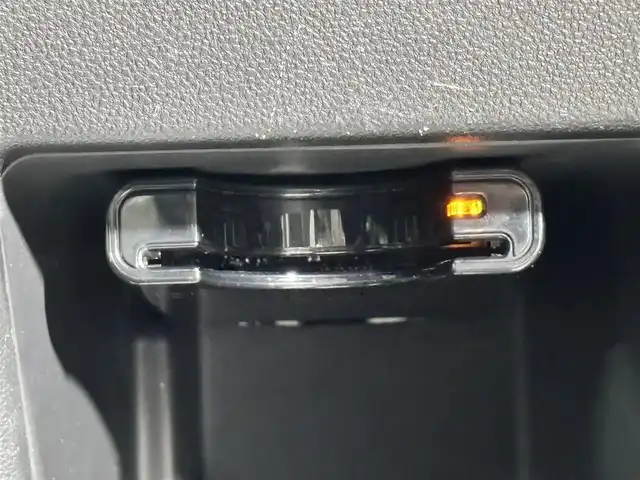 ダイハツ タント カスタム RS トップED SA Ⅲ 大阪府 2017(平29)年 3.8万km パールホワイトⅢ 純正８ｉｎｃナビ（フルセグ／ＤＶＤ再生／Ｂｌｕｅｔｏｏｔｈ）　バックカメラ　ＥＴＣ　両側パワースライドドア　ハーフレザー　シートヒーター　衝突軽減　アイドリングストップ　オートハイビーム　スマートキー