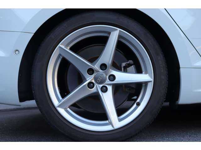 アウディ Ａ５ SB2．0TFSI Q スポーツ 大分県 2018(平30)年 6.7万km 白 当店買取車/スペアキー1本/アダクティブクルーズコントロール/純正ナビ/Bluetooth/360°/フルレザーシート（黒）/パワーシート（D席/N席）/シートヒーター（D席/N席）/純正ドライブレコーダー（前方）/AUX/ETC/純正フロアマット/純正18インチアルミホイール