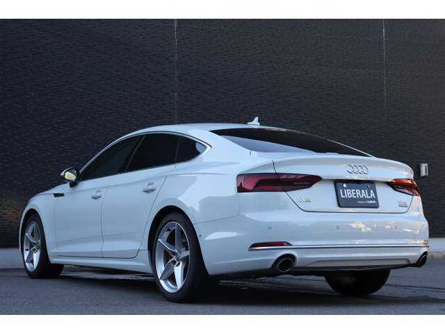 アウディ Ａ５ SB2．0TFSI Q スポーツ 大分県 2018(平30)年 6.7万km 白 当店買取車/スペアキー1本/アダクティブクルーズコントロール/純正ナビ/Bluetooth/360°/フルレザーシート（黒）/パワーシート（D席/N席）/シートヒーター（D席/N席）/純正ドライブレコーダー（前方）/AUX/ETC/純正フロアマット/純正18インチアルミホイール