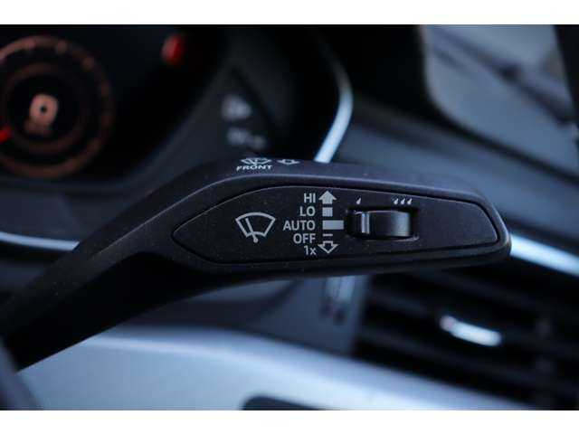アウディ Ａ５ SB2．0TFSI Q スポーツ 大分県 2018(平30)年 6.7万km 白 当店買取車/スペアキー1本/アダクティブクルーズコントロール/純正ナビ/Bluetooth/360°/フルレザーシート（黒）/パワーシート（D席/N席）/シートヒーター（D席/N席）/純正ドライブレコーダー（前方）/AUX/ETC/純正フロアマット/純正18インチアルミホイール