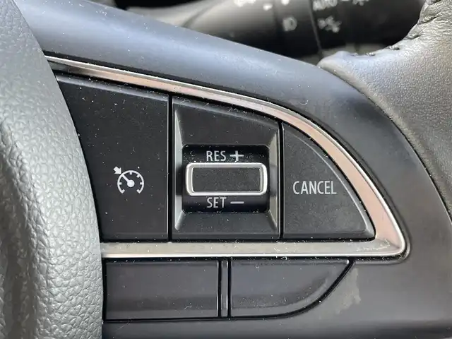 スズキ ジムニー XC 新潟県 2023(令5)年 1.6万km ジャングルグリーン ワンオーナー/衝突軽減/純正オーディオ/(AM/FM/CD/BT/AUX/USB)/ETC/クルーズコントロール/アイドリングストップ/シートヒーター/革巻きステアリング/ステアリングスイッチ/AUTOライト/LEDヘッドライト/フォグランプ/電格ミラー/ミラーヒーター/スペアタイヤカバー(OP)/マレーグマエンブレム(OP)/マッドフラップ(OP)/横滑り防止/プッシュスタート/スマートキー/純正16インチアルミホイール/(サマータイヤ付き)