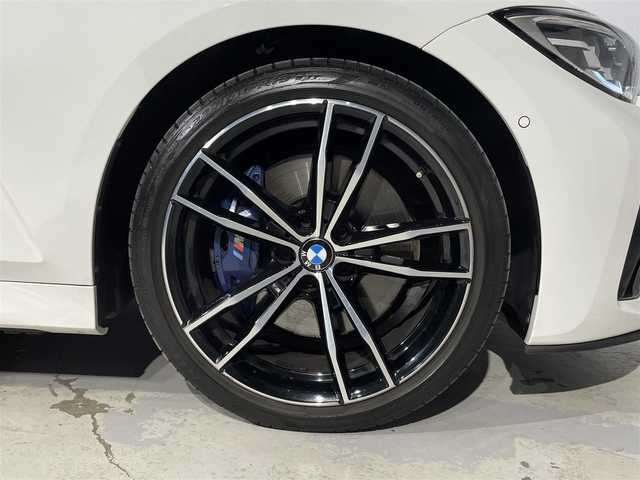 ＢＭＷ ３２０ｄ xDrive ツーリング Mスポーツ 道央・札幌 2019(令1)年 2.9万km アルピンホワイトⅢ サウンドpkg/・harman/Kardonサラウンド・サウンド・システム/・アコースティックガラス/・地上デジタルTVチューナー/ファスト・トラックpkg/・１９インチMライト・アロイ・ホイール・ダブルスポーク/スタイリング７９１M　バイ・カラー/・Mスポーツ・ブレーキ/・アダプティブMサスペンション/ドライビング・アシスト・プロファッショナル/・ACC/・ステアリング＆レーン・コントロール・アシスト/・レーン・ディパーチャー・ウォーニング/・レーン・チェンジ・ウォーニング/・アクティブ・サイド・コリジョン・プロテクション/・前車接近警告機能/・衝突回避・被害軽減ブレーキ/・後車衝突警告機能/・クロス・トラフィック・ウォーニング/・高速道路渋滞時ハンズ・オフ・アシスト/・エマージェンシー・ストップ・アシスト/・トラフィック・サイン・アシスト/ハーフレザーシート/パワーシート（D/N）/シートヒーター（D/N）/メモリー付パワーシート（D）/LEDヘッドライト/オートライト/パワーテールゲート/リアビューカメラ/ETC/・保証書、取扱説明書（有）/・スペアキー×１/・スタッドレスタイヤ有