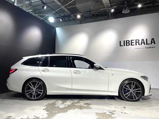 ＢＭＷ ３２０ｄ xDrive ツーリング Mスポーツ 道央・札幌 2019(令1)年 2.9万km アルピンホワイトⅢ サウンドpkg/・harman/Kardonサラウンド・サウンド・システム/・アコースティックガラス/・地上デジタルTVチューナー/ファスト・トラックpkg/・１９インチMライト・アロイ・ホイール・ダブルスポーク/スタイリング７９１M　バイ・カラー/・Mスポーツ・ブレーキ/・アダプティブMサスペンション/ドライビング・アシスト・プロファッショナル/・ACC/・ステアリング＆レーン・コントロール・アシスト/・レーン・ディパーチャー・ウォーニング/・レーン・チェンジ・ウォーニング/・アクティブ・サイド・コリジョン・プロテクション/・前車接近警告機能/・衝突回避・被害軽減ブレーキ/・後車衝突警告機能/・クロス・トラフィック・ウォーニング/・高速道路渋滞時ハンズ・オフ・アシスト/・エマージェンシー・ストップ・アシスト/・トラフィック・サイン・アシスト/ハーフレザーシート/パワーシート（D/N）/シートヒーター（D/N）/メモリー付パワーシート（D）/LEDヘッドライト/オートライト/パワーテールゲート/リアビューカメラ/ETC/・保証書、取扱説明書（有）/・スペアキー×１/・スタッドレスタイヤ有
