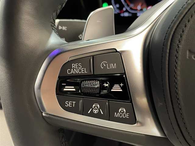 ＢＭＷ ３２０ｄ xDrive ツーリング Mスポーツ 道央・札幌 2019(令1)年 2.9万km アルピンホワイトⅢ サウンドpkg/・harman/Kardonサラウンド・サウンド・システム/・アコースティックガラス/・地上デジタルTVチューナー/ファスト・トラックpkg/・１９インチMライト・アロイ・ホイール・ダブルスポーク/スタイリング７９１M　バイ・カラー/・Mスポーツ・ブレーキ/・アダプティブMサスペンション/ドライビング・アシスト・プロファッショナル/・ACC/・ステアリング＆レーン・コントロール・アシスト/・レーン・ディパーチャー・ウォーニング/・レーン・チェンジ・ウォーニング/・アクティブ・サイド・コリジョン・プロテクション/・前車接近警告機能/・衝突回避・被害軽減ブレーキ/・後車衝突警告機能/・クロス・トラフィック・ウォーニング/・高速道路渋滞時ハンズ・オフ・アシスト/・エマージェンシー・ストップ・アシスト/・トラフィック・サイン・アシスト/ハーフレザーシート/パワーシート（D/N）/シートヒーター（D/N）/メモリー付パワーシート（D）/LEDヘッドライト/オートライト/パワーテールゲート/リアビューカメラ/ETC/・保証書、取扱説明書（有）/・スペアキー×１/・スタッドレスタイヤ有