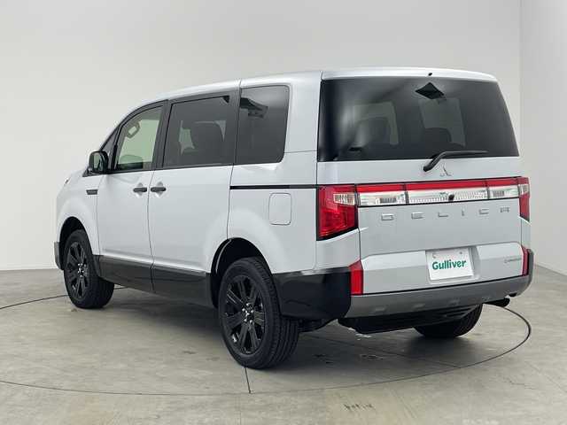 三菱 デリカＤ：５ シャモニー 愛知県 2025(令7)年 0.1千km 白Ⅱ 登録済未使用車/4WD/ディーゼル/ターボ/e-Assist/・衝突軽減ブレーキシステム/・車線逸脱警報システム/・レーダークルーズコントロール/・オートマチックハイビーム/・BSM/マルチアラウンドモニター/革巻きステアリング/パドルシフト/ステアリングヒーター/ハーフレザーシート/パワーシート/シートヒーター/キャプテンシート/両側パワースライドドア/パワーバックドア/純正LEDヘッドライト/フォグランプ/純正18インチアルミホイール/取扱説明書/保証書/スペアキー