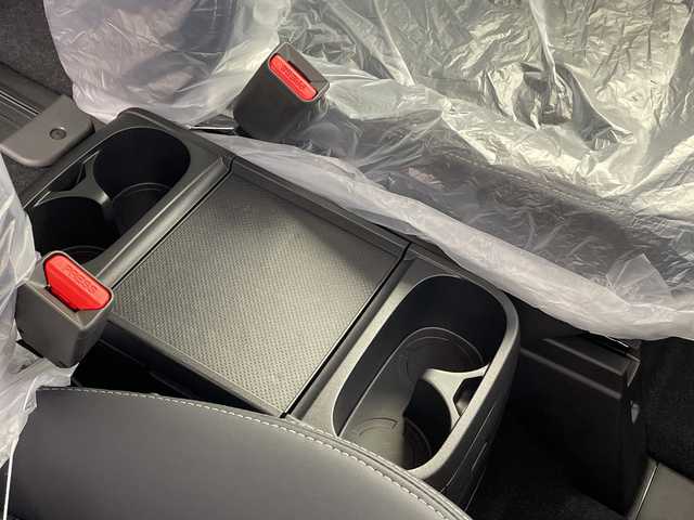 三菱 デリカＤ：５ シャモニー 愛知県 2025(令7)年 0.1千km 白Ⅱ 登録済未使用車/4WD/ディーゼル/ターボ/e-Assist/・衝突軽減ブレーキシステム/・車線逸脱警報システム/・レーダークルーズコントロール/・オートマチックハイビーム/・BSM/マルチアラウンドモニター/革巻きステアリング/パドルシフト/ステアリングヒーター/ハーフレザーシート/パワーシート/シートヒーター/キャプテンシート/両側パワースライドドア/パワーバックドア/純正LEDヘッドライト/フォグランプ/純正18インチアルミホイール/取扱説明書/保証書/スペアキー