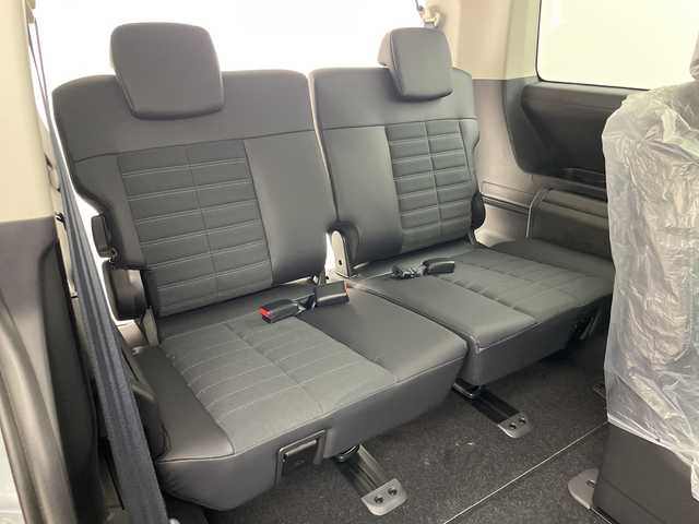 三菱 デリカＤ：５ シャモニー 愛知県 2025(令7)年 0.1千km 白Ⅱ 登録済未使用車/4WD/ディーゼル/ターボ/e-Assist/・衝突軽減ブレーキシステム/・車線逸脱警報システム/・レーダークルーズコントロール/・オートマチックハイビーム/・BSM/マルチアラウンドモニター/革巻きステアリング/パドルシフト/ステアリングヒーター/ハーフレザーシート/パワーシート/シートヒーター/キャプテンシート/両側パワースライドドア/パワーバックドア/純正LEDヘッドライト/フォグランプ/純正18インチアルミホイール/取扱説明書/保証書/スペアキー