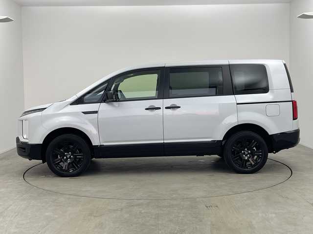 三菱 デリカＤ：５ シャモニー 愛知県 2025(令7)年 0.1千km 白Ⅱ 登録済未使用車/4WD/ディーゼル/ターボ/e-Assist/・衝突軽減ブレーキシステム/・車線逸脱警報システム/・レーダークルーズコントロール/・オートマチックハイビーム/・BSM/マルチアラウンドモニター/革巻きステアリング/パドルシフト/ステアリングヒーター/ハーフレザーシート/パワーシート/シートヒーター/キャプテンシート/両側パワースライドドア/パワーバックドア/純正LEDヘッドライト/フォグランプ/純正18インチアルミホイール/取扱説明書/保証書/スペアキー