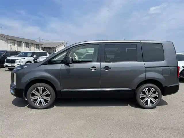 三菱 デリカＤ：５ G 石川県 2021(令3)年 3.6万km グレーⅡ 4WD/ディーゼル/ケンウッドナビ/フルセグTV/バックカメラ/LEDヘッドライト/ETC/両側パワースライド/ドライブレコーダー/純正アルミホイール/レーダークルーズ/衝突軽減ブレーキ/純正アルミホイール/スマートキー/プッシュスタート/電動ミラー/保証書