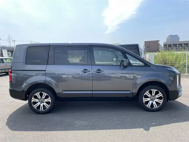 三菱 デリカＤ：５ G 石川県 2021(令3)年 3.6万km グレーⅡ 4WD/ディーゼル/ケンウッドナビ/フルセグTV/バックカメラ/LEDヘッドライト/ETC/両側パワースライド/ドライブレコーダー/純正アルミホイール/レーダークルーズ/衝突軽減ブレーキ/純正アルミホイール/スマートキー/プッシュスタート/電動ミラー/保証書