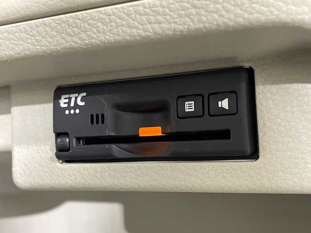 スズキ ラパン ＬＣ X 福岡県 2022(令4)年 2.4万km トラッドカーキメタリック/ソフトベージュ 2トーン 純正メモリーナビゲーション/CD DVD BT/フルセグテレビ/TVキッド/全方位モニター/LEDヘッドライト/シートヒーター/ベンチシート/ハーフレザーシート/スマートキー/プッシュスタートエンジン/ETC/純正フロアマット