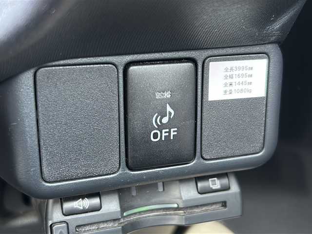トヨタ アクア G 千葉県 2012(平24)年 12.5万km シルバーM ワンオーナー/純正SDナビ（NSZT-W62G）/Bluetooth接続/CD/DVD再生/フルセグテレビ/ステアリングスイッチ/バックカメラ/プッシュスタート/ETC/スマートキー/スペアキー（１本）/純正フロアマット/ドアバイザー/取扱説明書/保証書/R５年記録簿