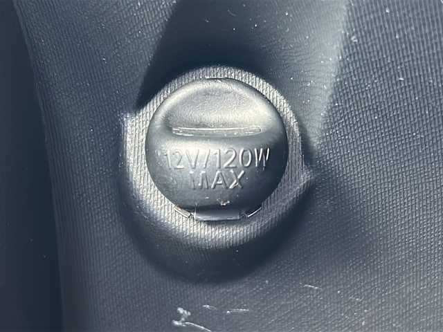 トヨタ アクア G 千葉県 2012(平24)年 12.5万km シルバーM ワンオーナー/純正SDナビ（NSZT-W62G）/Bluetooth接続/CD/DVD再生/フルセグテレビ/ステアリングスイッチ/バックカメラ/プッシュスタート/ETC/スマートキー/スペアキー（１本）/純正フロアマット/ドアバイザー/取扱説明書/保証書/R５年記録簿