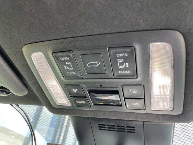 トヨタ ヴォクシー ハイブリッド S－Z 愛知県 2023(令5)年 1万km アティチュードブラックマイカ 純正10.5型ディズプレイオーディオナビ/両側パワースライドドア/レーダークルーズコントロール/シートヒーター/バックカメラ/電動リアゲート/コーナーセンサー/純正アルミホイール/ETC2.0/LEDヘッドライト/リアオートエアコン/LEDヘッドライト/ドライブレコーダー/衝突軽減システム/フルセグ/CD DVD/Bluetooth/ステアリングスイッチ/スマートキー/プッシュスタート