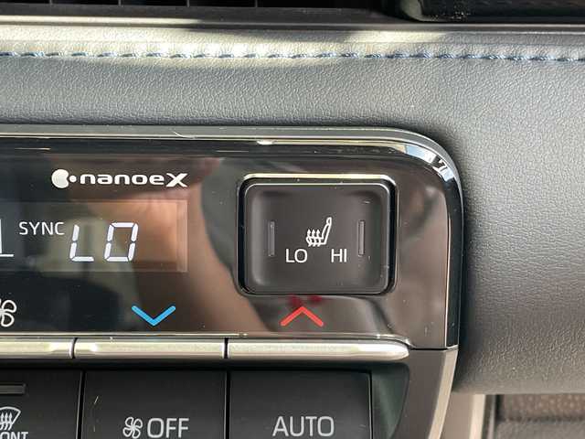 トヨタ ヴォクシー ハイブリッド S－Z 愛知県 2023(令5)年 1万km アティチュードブラックマイカ 純正10.5型ディズプレイオーディオナビ/両側パワースライドドア/レーダークルーズコントロール/シートヒーター/バックカメラ/電動リアゲート/コーナーセンサー/純正アルミホイール/ETC2.0/LEDヘッドライト/リアオートエアコン/LEDヘッドライト/ドライブレコーダー/衝突軽減システム/フルセグ/CD DVD/Bluetooth/ステアリングスイッチ/スマートキー/プッシュスタート