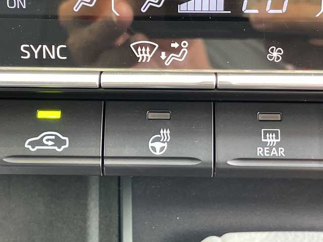 トヨタ ヴォクシー ハイブリッド S－Z 愛知県 2023(令5)年 1万km アティチュードブラックマイカ 純正10.5型ディズプレイオーディオナビ/両側パワースライドドア/レーダークルーズコントロール/シートヒーター/バックカメラ/電動リアゲート/コーナーセンサー/純正アルミホイール/ETC2.0/LEDヘッドライト/リアオートエアコン/LEDヘッドライト/ドライブレコーダー/衝突軽減システム/フルセグ/CD DVD/Bluetooth/ステアリングスイッチ/スマートキー/プッシュスタート