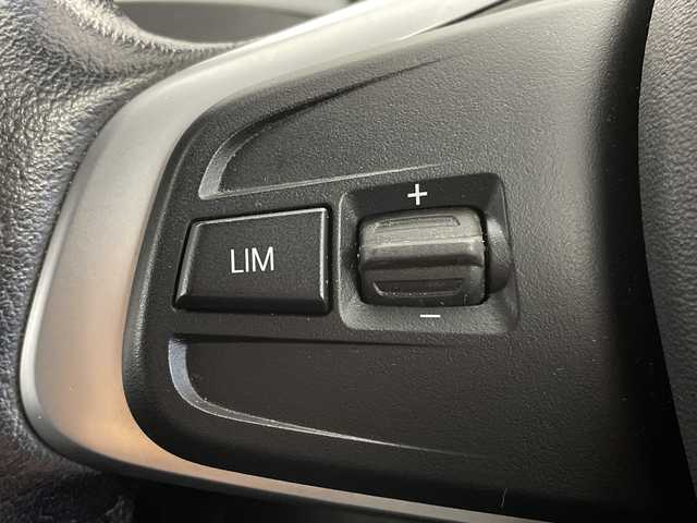 ＢＭＷ Ｘ１ xDrive 18d xライン 新潟県 2019(令1)年 6.7万km グレー 純正メモリナビ　/バックカメラ　/ターボ　/追従クルーズコントロール/レーンキープアシスト　/前後コーナーセンサー　/LEDオートライト　/４WD　/パーキングアシスト　/ダウンヒルアシストコントロール　/純正１８インチアルミホイール/MTモード付AT/スマートキー　