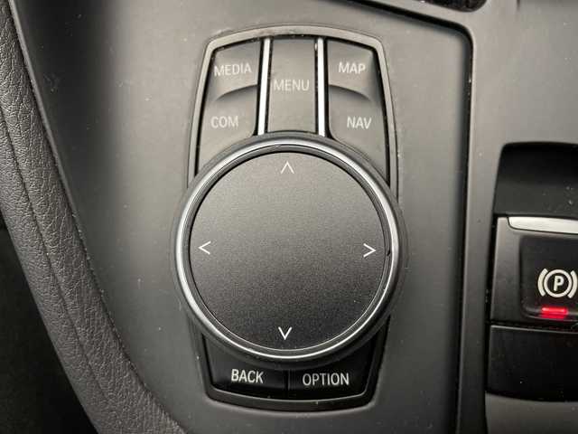 ＢＭＷ Ｘ１ xDrive 18d xライン 新潟県 2019(令1)年 6.7万km グレー 純正メモリナビ　/バックカメラ　/ターボ　/追従クルーズコントロール/レーンキープアシスト　/前後コーナーセンサー　/LEDオートライト　/４WD　/パーキングアシスト　/ダウンヒルアシストコントロール　/純正１８インチアルミホイール/MTモード付AT/スマートキー　