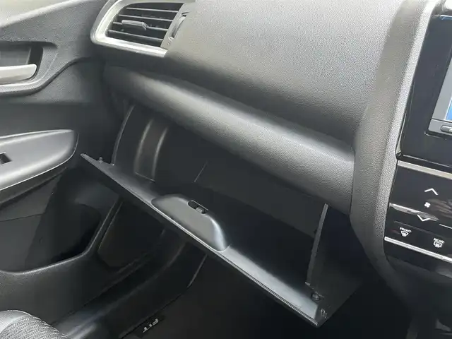 ホンダ フィット 13G Lパッケージ ファインED 千葉県 2017(平29)年 4.1万km クリスタルブラックパール ワンオーナー/メモリナビ/フルセグテレビ/バックカメラ/ウィンカーミラー/クルーズコントロール/プッシュスタート/ETC/ウインカーミラー/プラズマクラスター/ステアスイッチ/シティブレーキアクティブシステム/R2．R4．R6年記録簿あり/Bluetooth