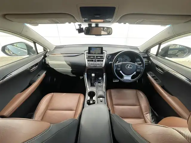 レクサス ＮＸ 300h バージョンL 千葉県 2015(平27)年 5.3万km ブラック モデリスタFスポーツパーツエアロ/・フロント/サイド/リア/安全機能/・衝突軽減ブレーキ/レーダークルーズコントロール/・クリアランスソナー/ブラインドスポットモニター/純正メーカーナビ/・フルセグ/BT/DVD/CD/USB/全方位カメラ/ステアリングスイッチ/パドルシフト/レザーシート(茶)/シートヒーター(D/N席)/エアシート(D/N席)/ステアリングヒーター/パワーシート(D/N席)/D席メモリシート/パワーバックドア/電動パーキングブレーキ/ブレーキホールド/LEDヘッドライト/オートライト/フォグライト/純正フロアマット/純正18インチAW