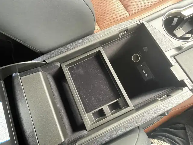 レクサス ＮＸ 300h バージョンL 千葉県 2015(平27)年 5.3万km ブラック モデリスタFスポーツパーツエアロ/・フロント/サイド/リア/安全機能/・衝突軽減ブレーキ/レーダークルーズコントロール/・クリアランスソナー/ブラインドスポットモニター/純正メーカーナビ/・フルセグ/BT/DVD/CD/USB/全方位カメラ/ステアリングスイッチ/パドルシフト/レザーシート(茶)/シートヒーター(D/N席)/エアシート(D/N席)/ステアリングヒーター/パワーシート(D/N席)/D席メモリシート/パワーバックドア/電動パーキングブレーキ/ブレーキホールド/LEDヘッドライト/オートライト/フォグライト/純正フロアマット/純正18インチAW