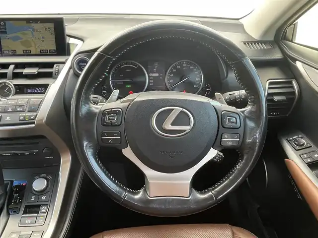 レクサス ＮＸ 300h バージョンL 千葉県 2015(平27)年 5.3万km ブラック モデリスタFスポーツパーツエアロ/・フロント/サイド/リア/安全機能/・衝突軽減ブレーキ/レーダークルーズコントロール/・クリアランスソナー/ブラインドスポットモニター/純正メーカーナビ/・フルセグ/BT/DVD/CD/USB/全方位カメラ/ステアリングスイッチ/パドルシフト/レザーシート(茶)/シートヒーター(D/N席)/エアシート(D/N席)/ステアリングヒーター/パワーシート(D/N席)/D席メモリシート/パワーバックドア/電動パーキングブレーキ/ブレーキホールド/LEDヘッドライト/オートライト/フォグライト/純正フロアマット/純正18インチAW