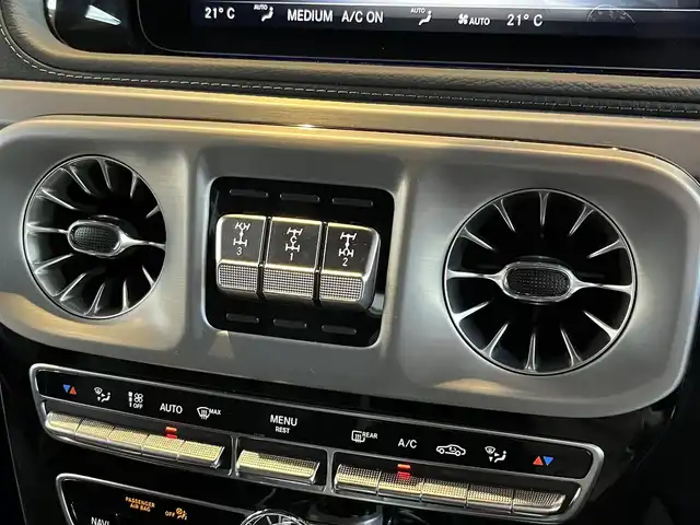 メルセデス・ベンツ ゲレンデヴァーゲン Ｇ４００ｄ AMGライン 宮城県 2023(令5)年 1.1万km パール ワンオーナー/G-manufakturプログラム/ラグジュアリーパッケージ/AMGライン/アダプティブダンピングシステム/レーダーセーフティパッケージ/Burmesterサラウンドサウンドシステム/純正ナビゲーションシステム/フルセグTV/360°カメラシステム/ナッパレザーシート/シートベンチレーション/シートヒーター/メモリ機能付きパワーシート/マルチビームLEDヘッドライト/オートマチックハイビーム/純正20インチAW/ドライブレコーダー/ETC2.0車載器