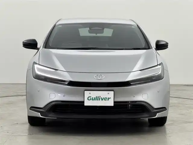 トヨタ プリウス X 福岡県 2024(令6)年 0.2万km シルバーメタリック 社外ナビ　/バックカメラ　/ＥＴＣ　/レーダークルーズコントロール　/コーナーセンサー　/衝突軽減ブレーキ　/レーンキープ　/アクセル踏み間違い防止　/ブラインドスポットモニター　/プッシュスタート　/ＬＥＤヘッドライト