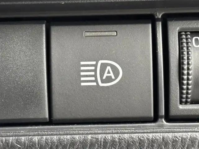 トヨタ プリウス X 福岡県 2024(令6)年 0.2万km シルバーメタリック 社外ナビ　/バックカメラ　/ＥＴＣ　/レーダークルーズコントロール　/コーナーセンサー　/衝突軽減ブレーキ　/レーンキープ　/アクセル踏み間違い防止　/ブラインドスポットモニター　/プッシュスタート　/ＬＥＤヘッドライト